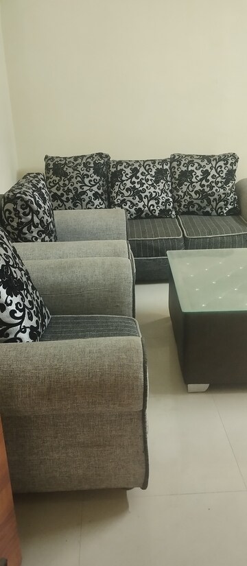 Master Bedroom in 2 BHK Apartment at Pyramid Heights, Sector 85 – for Rent