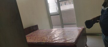 Room in 2 BHK Apartment at Pyramid Heights, Sector 85 – for Rent