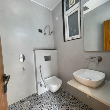 Bathroom in 3 BHK Builder Floor at Ardee City, Indira Colony 2 – for Sale