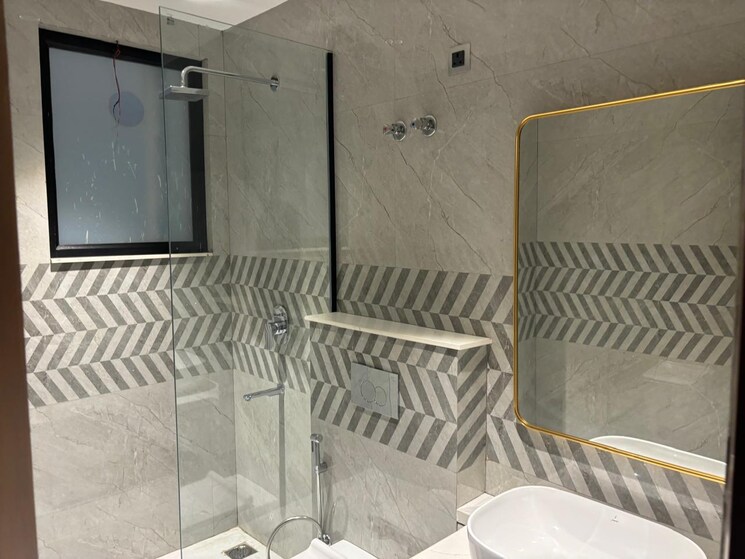 Bathroom, raj-one-good-earth 3 Bedroom 1610 Sq.Ft. Builder Floor In Sector 71 Gurgaon 7919140