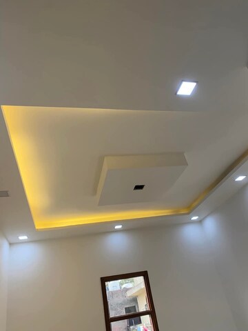 Furnished Amenities in 2.5 BHK Builder Floor at Rohini Sector 16 – for Sale