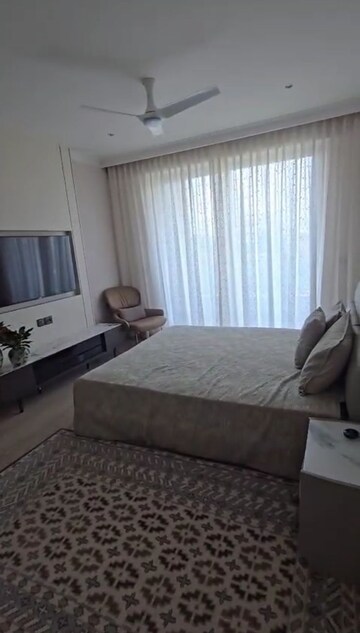 Room in 3 BHK Apartment at Central Park Cerise Suites, Sohna Sector 33 – for Sale