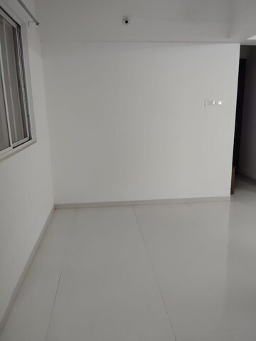 Room in 3 BHK Apartment at Suyog Padmavati Hills, Bavdhan – for Rent
