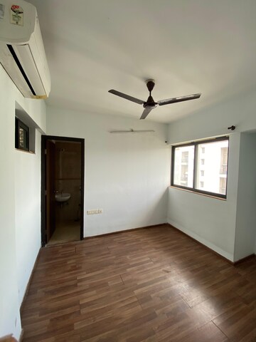 Master Bedroom in 1.5 BHK Apartment at Lodha Lakeshore Greens, Dombivli East – for Rent