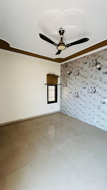 Room in 3 BHK Apartment at RPS Savana, Sector 88 – for Rent