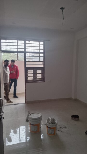 Room in 2 BHK Builder Floor at Sector 23 – for Rent