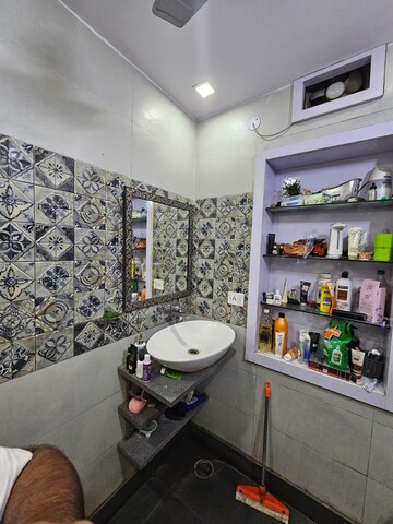 Attached Bathroom in 2 BHK Builder Floor at Janakpuri – for Rent