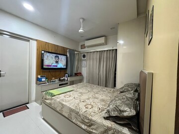 Bedroom in 2 BHK Apartment at Raheja Classique, Andheri West – for Sale
