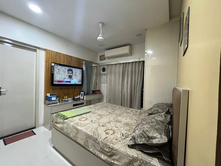 Bedroom, raheja-classique 2 Bedroom 767 Sq.Ft. Apartment In Andheri West Mumbai 7919339