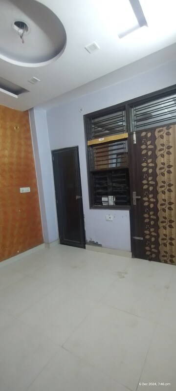 Furnished Amenities in 2 BHK Builder Floor at Uttam Nagar – for Sale