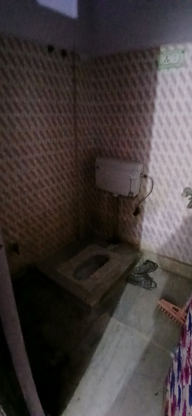 Bathroom, jogabai extension 2 Bedroom 450 Sq.Ft. Apartment In Jogabai Extension Delhi 7919360