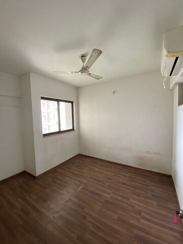 Room in 1 BHK Apartment at Lodha Palava Aurelia D to G, Dombivli East – for Rent