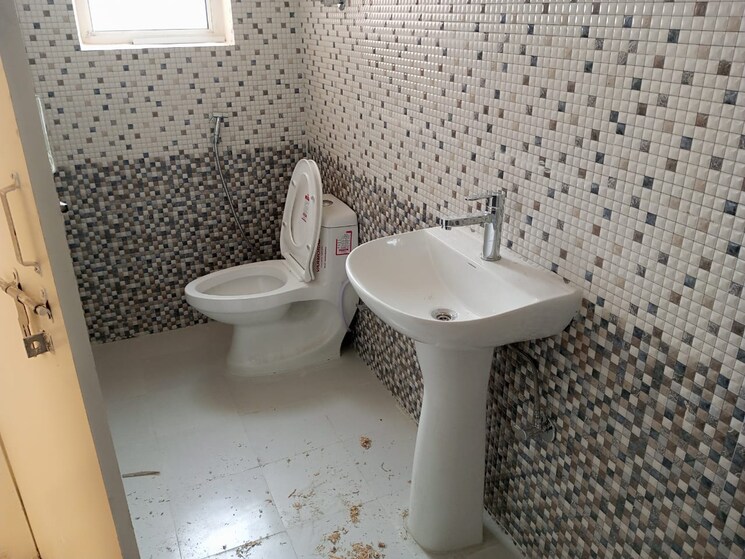 Bathroom, mehak-jeevan 2 Bedroom 855 Sq.Ft. Apartment In Raj Nagar Extension Ghaziabad 7919490