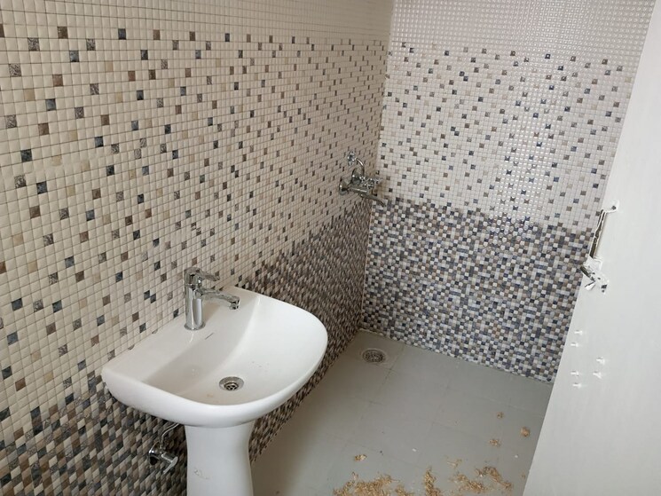 Bathroom, mehak-jeevan 2 Bedroom 855 Sq.Ft. Apartment In Raj Nagar Extension Ghaziabad 7919490