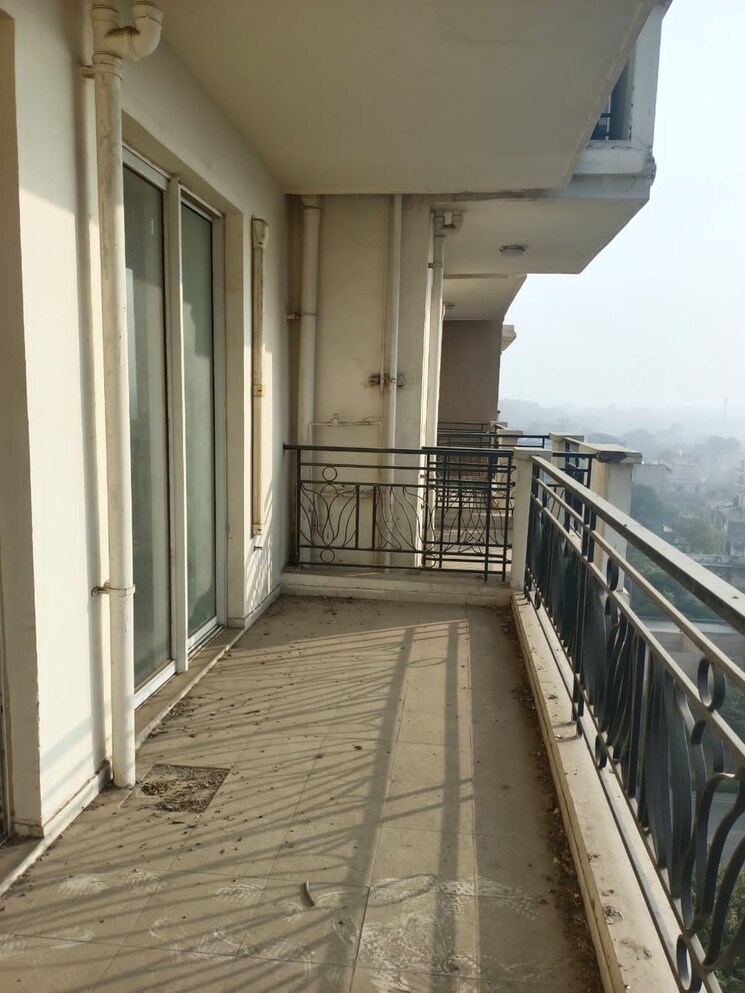 Balcony, sector m 1a 3 Bedroom 1957 Sq.Ft. Apartment In Sector M 1a Gurgaon 7919587