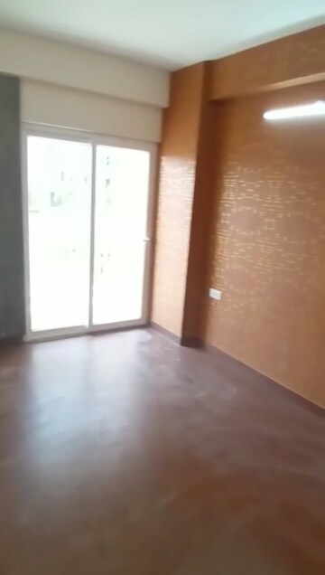 Room in 2 BHK Apartment at VIctoryone Amara, Sector 16 Greater Noida – for Sale