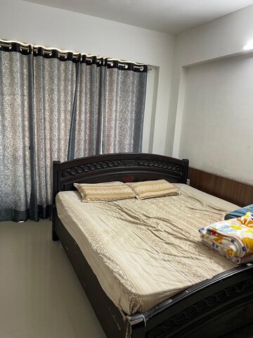 Room in 3 BHK Apartment at Status Ananta, Chandkheda – for Sale