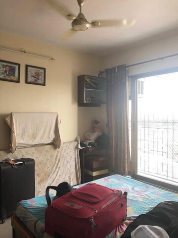 Living Room in 2 BHK Apartment at Uttam CHS Chembur, Chembur – for Rent