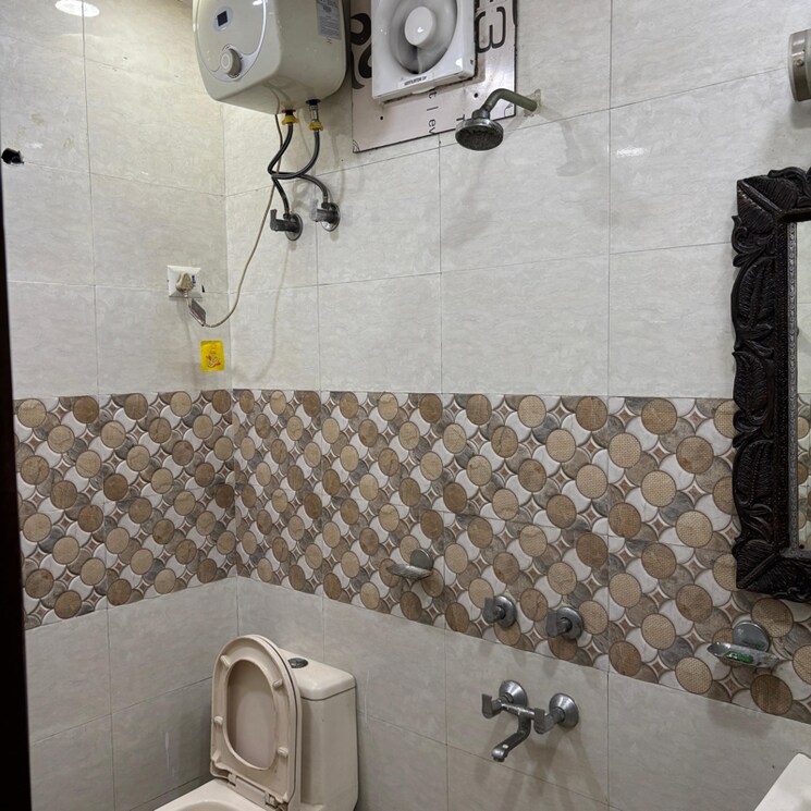 Bathroom, lajpat nagar ii 1 RK 300 Sq.Ft. Builder Floor In Lajpat Nagar ii Delhi 7919656