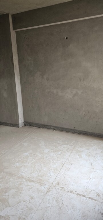 Room in 4 BHK Apartment at SCC Blossom, Raj Nagar Extension – for Sale