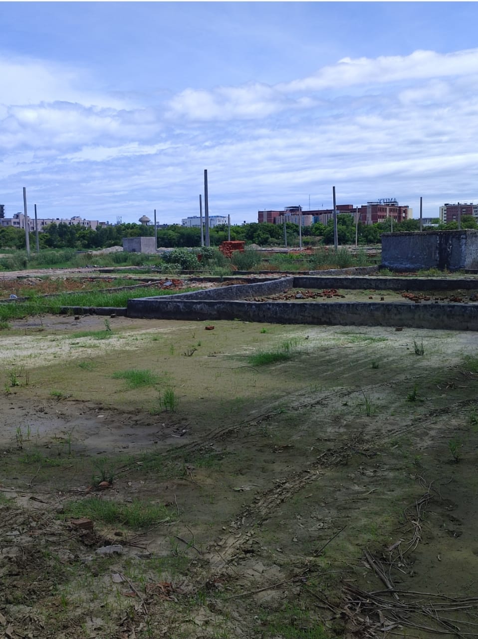 Plot For Sale in Plots Near Noida Expressw