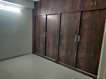 Room in 3 BHK Apartment at Tulip Violet, Sector 69 – for Rent