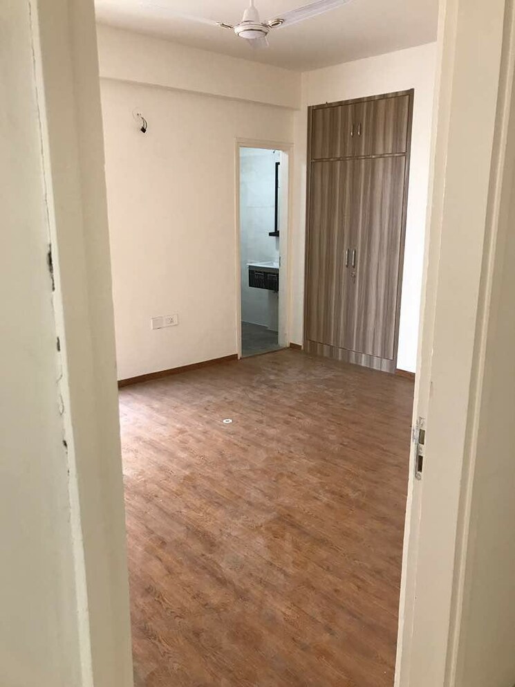 Room, tulip-violet 3 Bedroom 1578 Sq.Ft. Apartment In Sector 69 Gurgaon 7919951