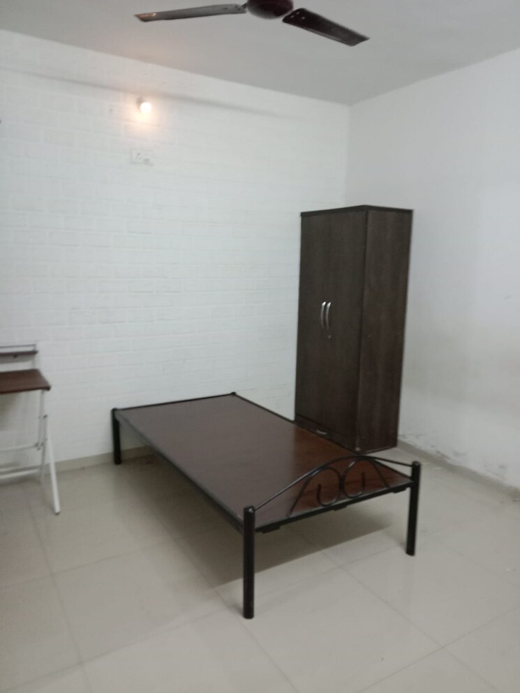 Living Room, godrej-skyline 4 Bedroom 2500 Sq.Ft. Apartment In Koregaon Park Pune 7920090