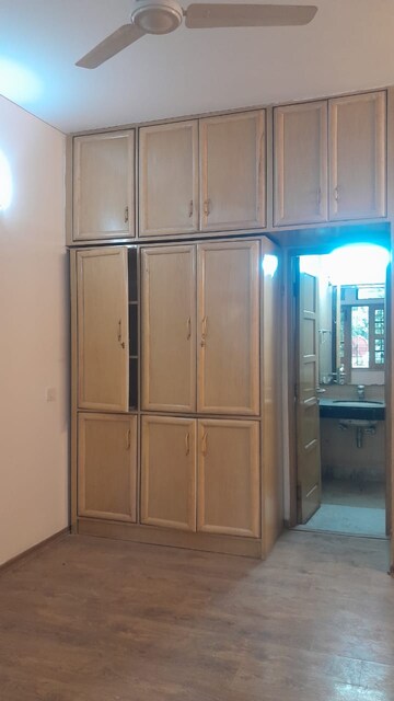 Furnished Amenities in 3 BHK Villa at Unitech Deerwood Chase, Nirvana Country – for Rent