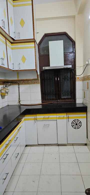 Kitchen in 2.5 BHK Apartment at Dilshad Garden – for Rent