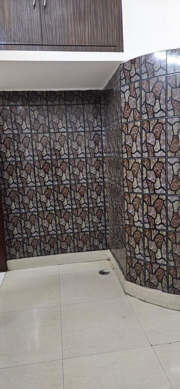 2.5 BHK Apartment – Exterior View View at Dilshad Garden - for Rent