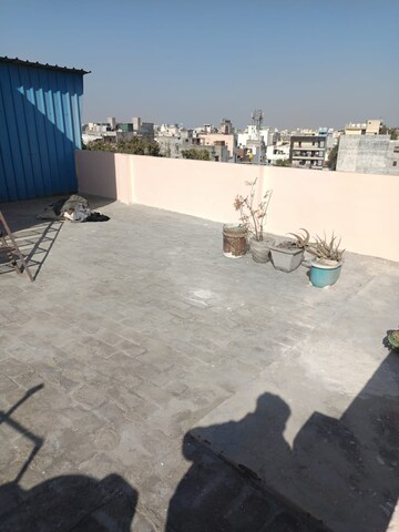 Master Bedroom in 2 BHK Apartment at Shahdara – for Rent