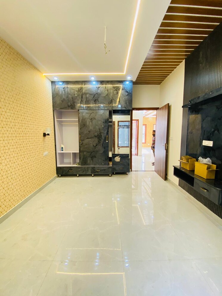 Room, kharar mohali road 3 Bedroom 140 Sq.Yd. Villa In Kharar Mohali Road Kharar 7920419