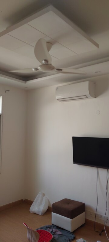 Furnished Amenities in 3 BHK Apartment at Jaypee Moon Court, Jaypee Greens – for Sale