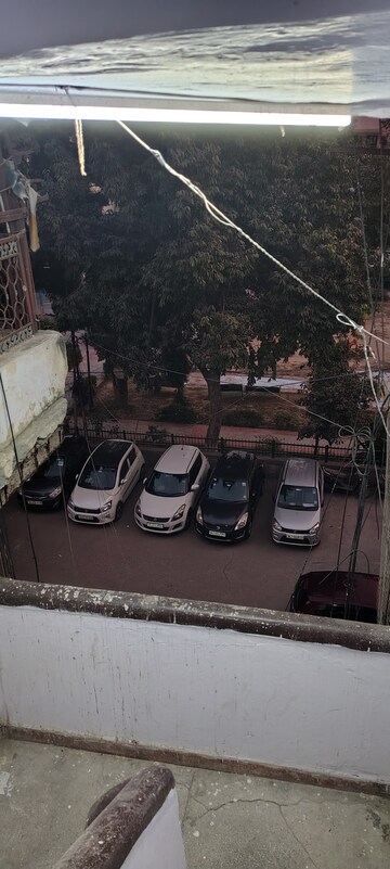2 BHK Apartment – Exterior View View at Dilshad Garden - for Rent