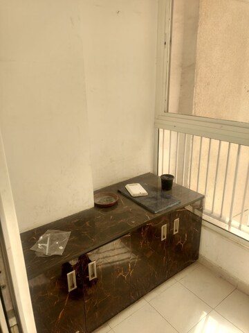 Room in 2 BHK Apartment at Ajnara Daffodil, Sector 137 – for Rent