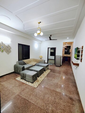 Living Room in 2 BHK Builder Floor at Sector 40 – for Rent