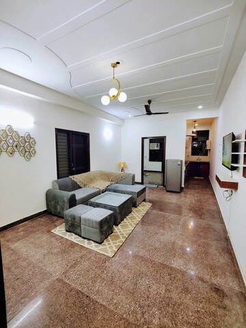 Living Room in 2 BHK Builder Floor at Sector 40 – for Rent