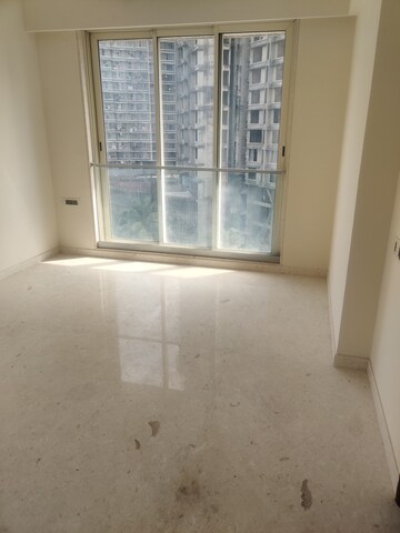 Room in 2 BHK Apartment at Ekta Tripolis, Goregaon West – for Rent