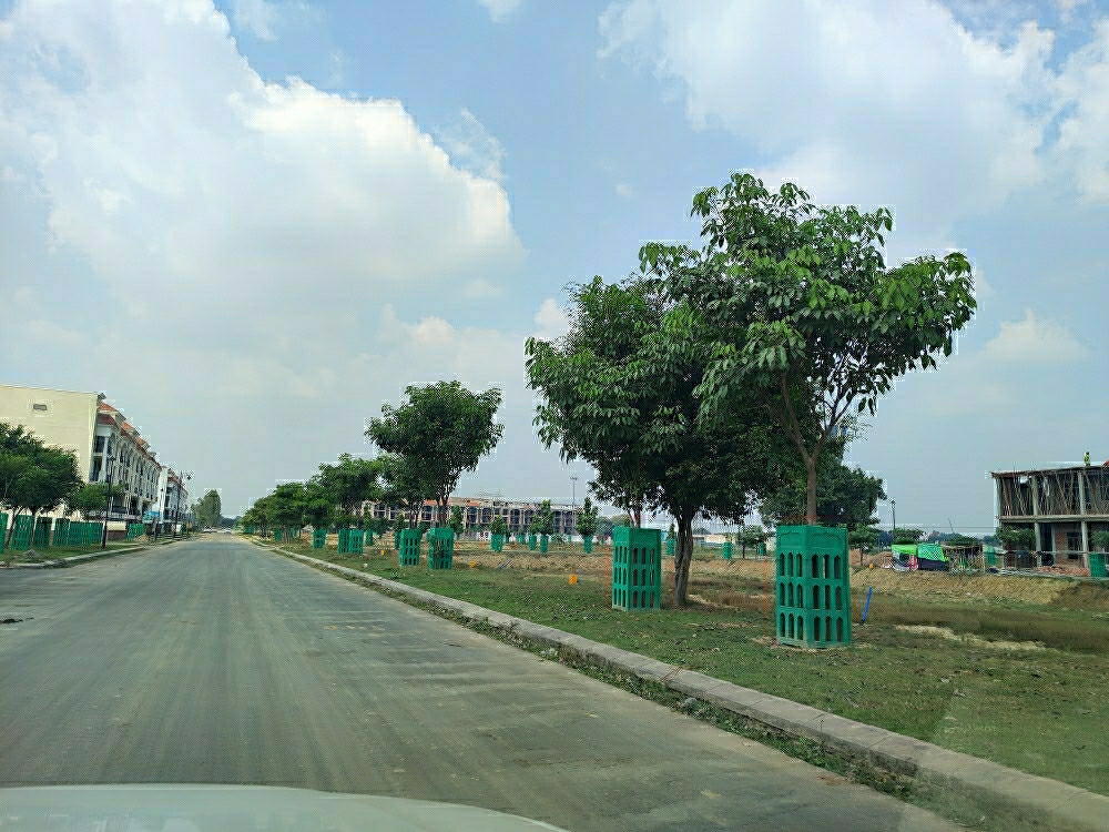 Plot For Sale in Omaxe Metro City