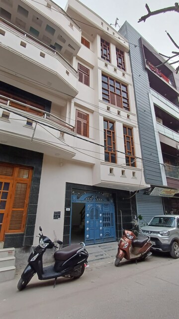 6+ BHK Villa – Exterior View View at Uttam Nagar - for Sale