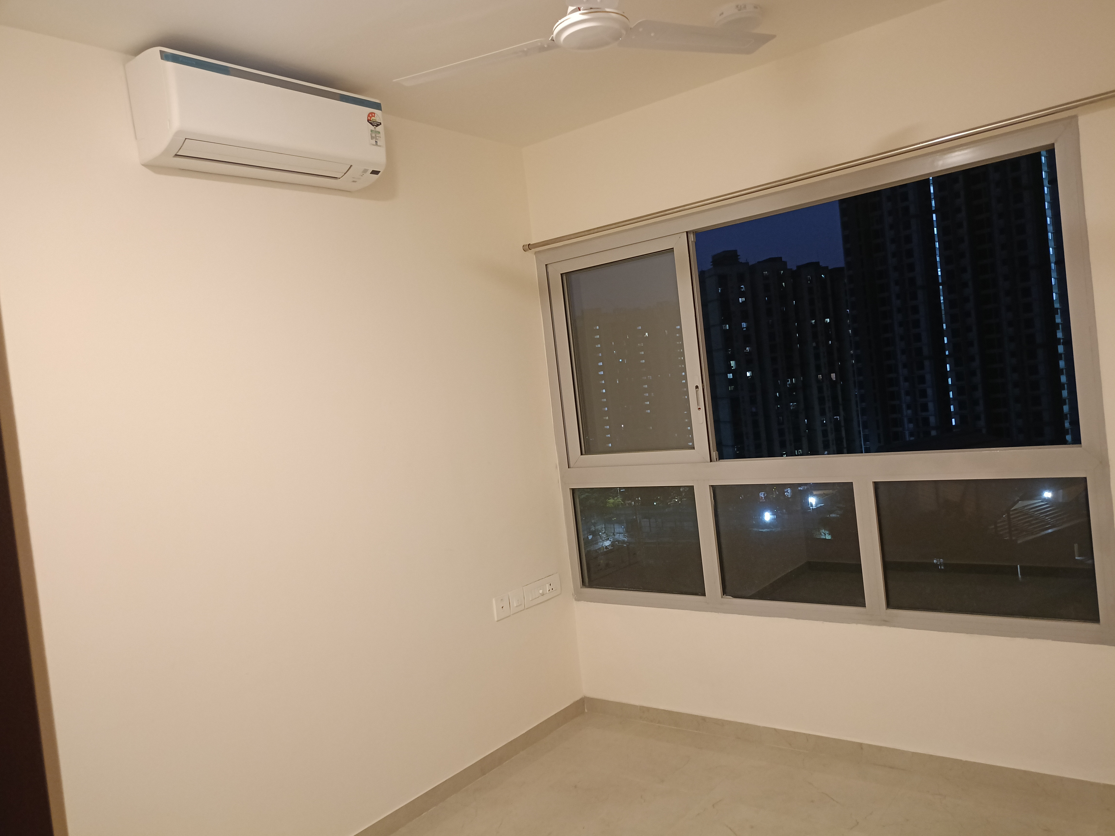 2 BHK + Pooja Room Apartment For Sale in Piramal Vaikunth