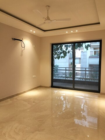 Room in 3 BHK Builder Floor at Ansal Sushant Lok I, Sector 43 – for Sale