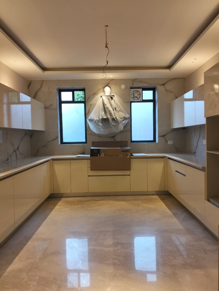 Kitchen, ansal-sushant-lok-i 3 Bedroom 300 Sq.Yd. Builder Floor In Sector 43 Gurgaon 7920572