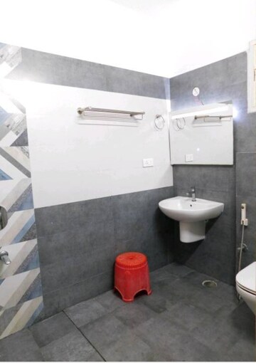 Bathroom in 3 BHK Apartment at Jains Ravi Gayathri Heights, Hi Tech City – for Rent