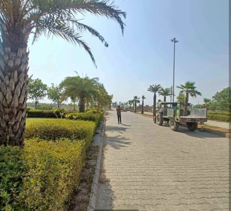 Garden, chaumuhan  200 Sq.Yd. Plot In Chaumuhan Mathura 7920601