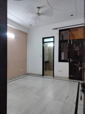 Room in 3 BHK Independent House at RWA Apartments Sector 39, Sector 39 – for Rent
