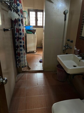 Attached Bathroom in 3 BHK Independent House at RWA Apartments Sector 39, Sector 39 – for Rent