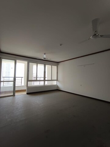 Room in 3 BHK Apartment at Jaypee Kalypso Court, Sector 128 – for Rent