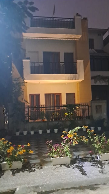 5 BHK Villa For Rent in Jaypee Greens Kingswood Oriental Sector 128 Noida  7920687